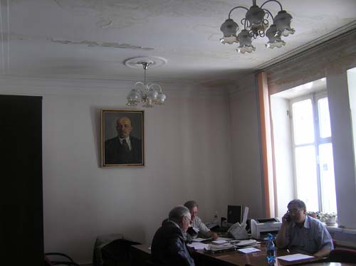 В Алтайском Заксобрании над кабинетами оппозиции протекает крыша.
