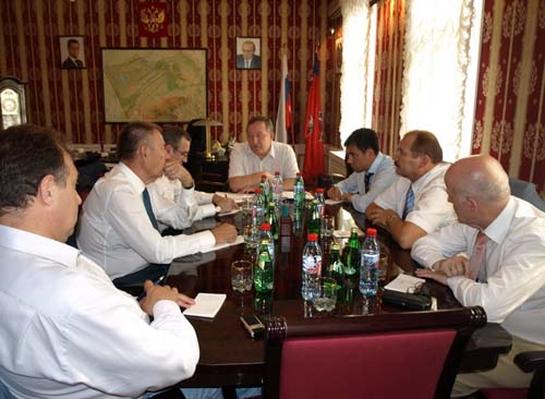 Губернатор Алтайского края обсудил бюджетный процесс с
думцами-единороссами.