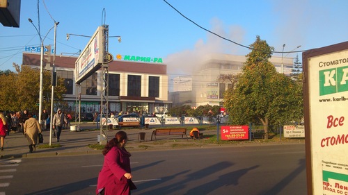 В Барнауле горел  ЦУМ. Фото.