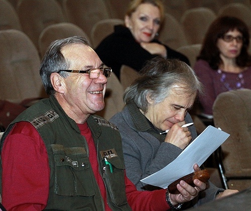Алтайские журналисты сыграют &quot;Коварство и любовь&quot; на сцене театра музкомедии. Фото.