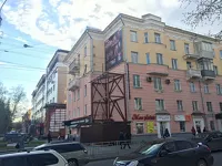 Интеллигенция «раскачивает строительные леса» у исторического здания в центре Барнаула