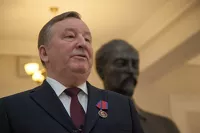 Росгвардия приняла губернатора Алтайского края с медалью