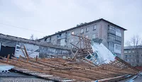 Перелетные крыши: ночной шторм в Алтайском крае оставил без кровли магазины и учебные заведения
