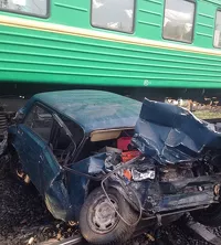 "ВАЗ" после столкновения с поездом