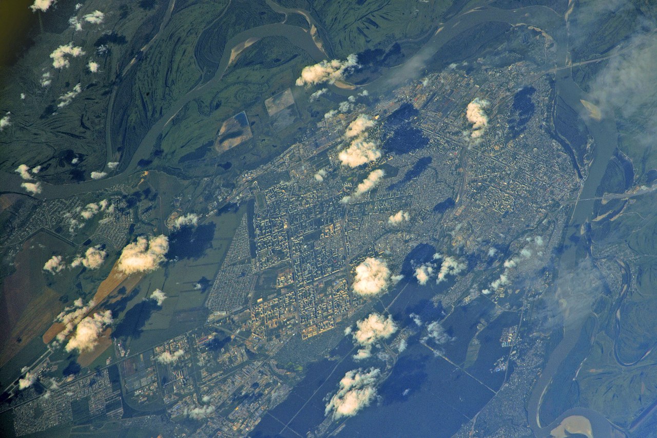 Фото со спутника в реальном времени. Барнаул с МКС. Космический снимок. Барнаул вид из космоса. Алтай вид из космоса.