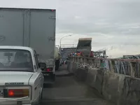 Барнаульцев в очередной раз шокировал «мираж» дорожной техники на Старом мосту