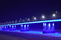 Новый мост в лучах софитов
