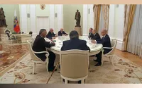 Александр Бердников в числе бывших глав региона на встрече с Владимиром Путиным