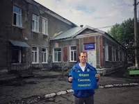Активисты ЛДПР попросили футболиста профинансировать ремонт в Барнауле