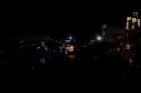 Двое пассажиров «копейки» скончались на месте после столкновения с дорожным катком в Бийске