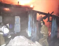 Дом горел открытым огнем