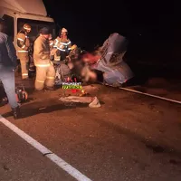Спасателям пришлось вынимать тела погибших из обломков