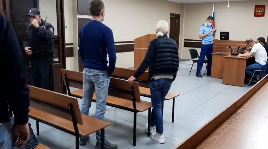 Жена и сын осужденного экс-заместителя главы Барнаула признали вину