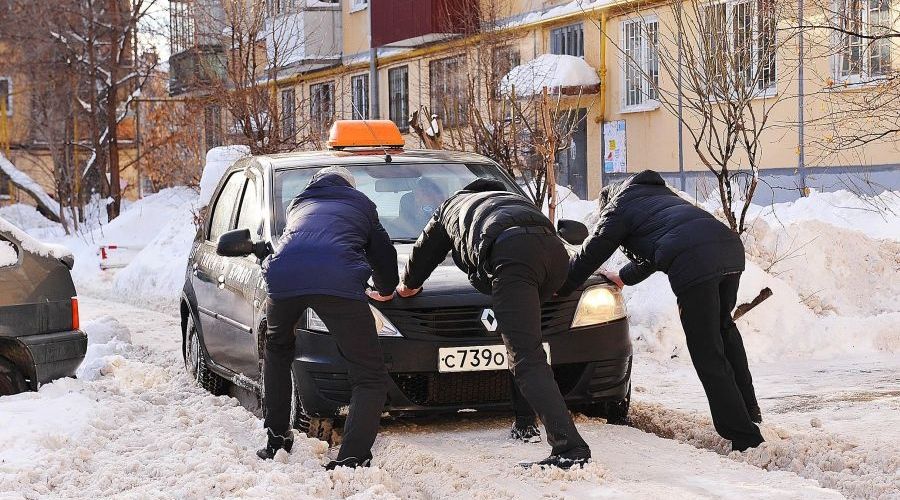 Жалоб на уборку снега и льда все больше