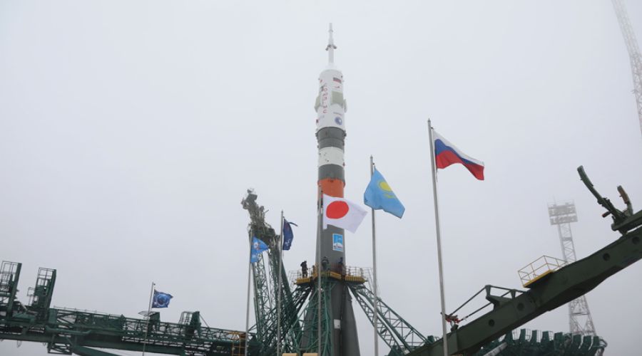 Ракета уже установлена в вертикальном положении