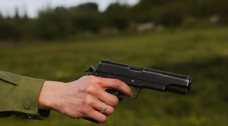 В Рубцовске полицейский застрелил напавшего на коллегу пьяного дебошира