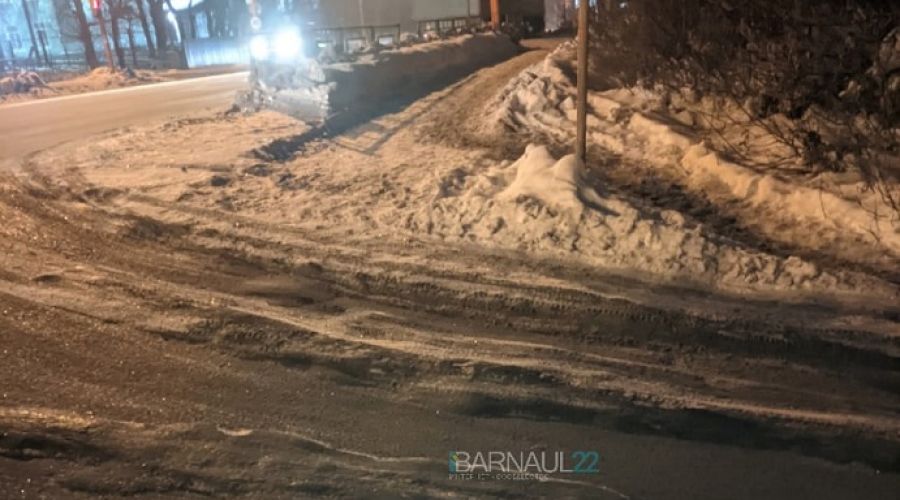 Наледь на улице Ломоносова