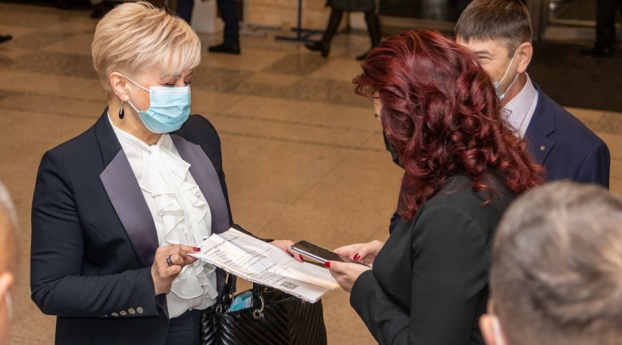 Ирина Акимова готова представить депутатам отчет