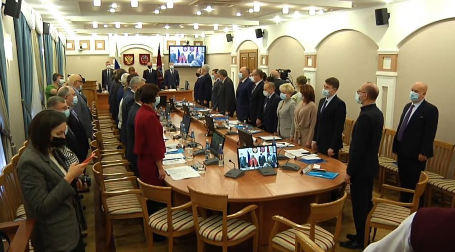 «Тут написаны аплодисменты»: совет муниципальных образований Алтайского края провел свой «ковидный» съезд