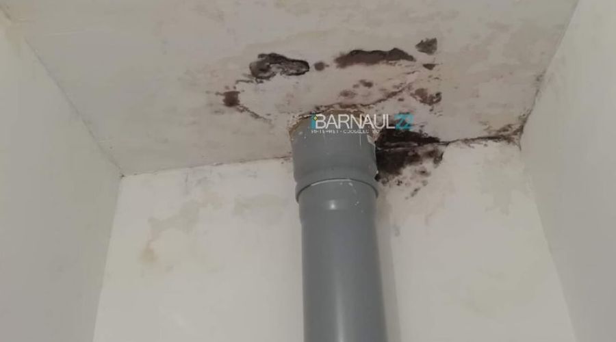 Жильцы верхних этажей страдают больше всего