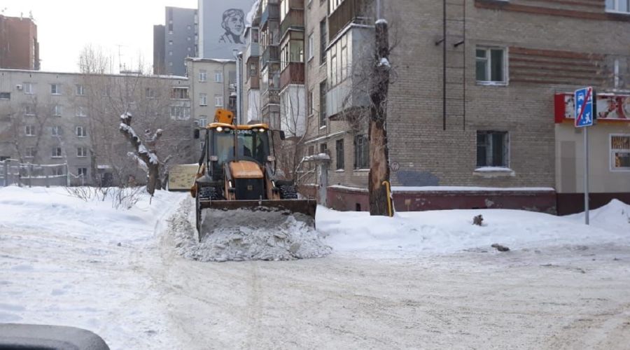 Администрация Барнаула встала на «скользкий путь» решения проблемы обледенелых улиц