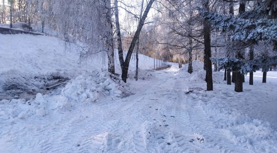 Барнаульцам рассказали о начале демонтажа невостребованных баков для воды на площади Сахарова