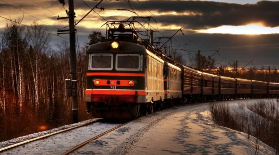 В Камне-на-Оби школьница погибла на железнодорожных путях