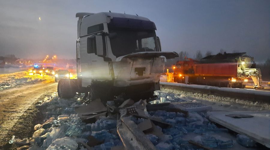 ДТП с большегрузом на «Чуйском тракте» ограничило движение транспорта из Барнаула в Новосибирск (обновлено)