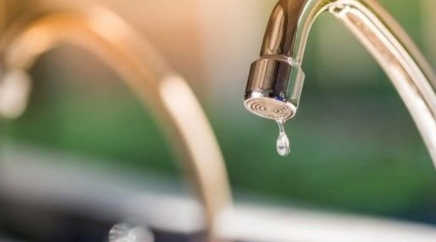 Жители несколько суток сидели без воды