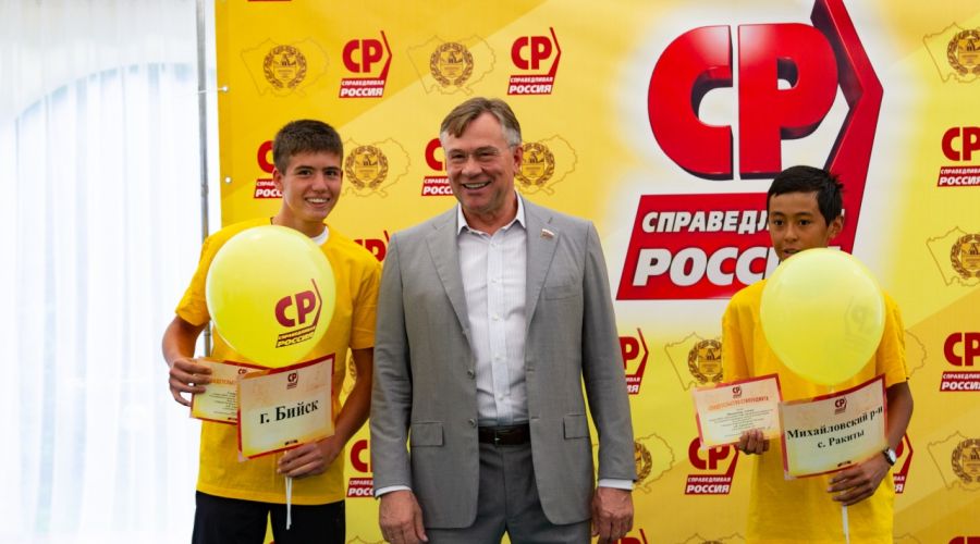 Александр Терентьев с победителями прошлых лет