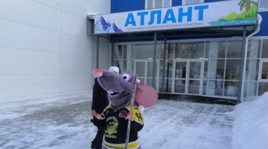 «Президентский» ледовый дворец в Республике Алтай три месяца скрывал отсутствие катка из-за «оттепели»