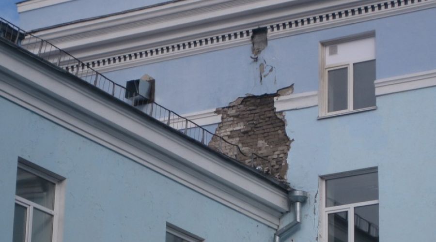 «Голубой дом» трещит по швам