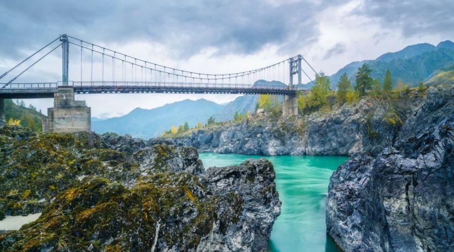 В Республике Алтай собственник перекрыл мост через Катунь<span style=