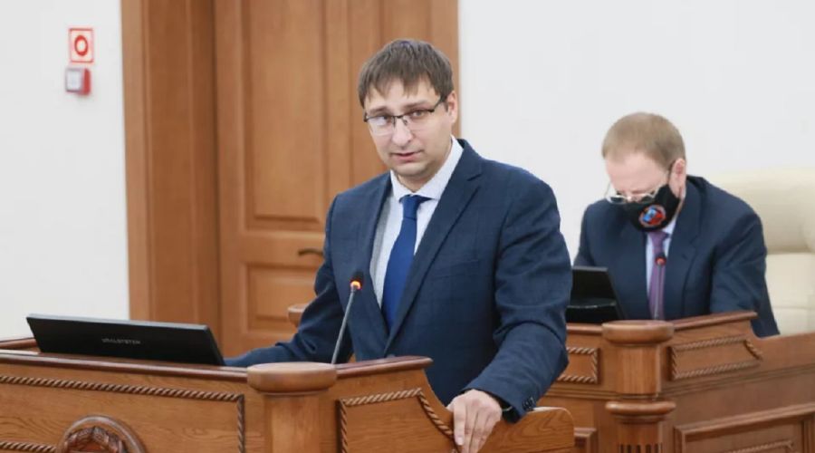 «Движемся по плану»: «главный по экономике» в Алтайском Заксобрании дал неопределенный прогноз