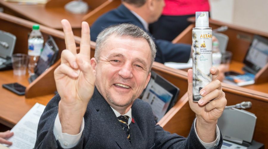 «Тяжелое решение»: экспрессивный экс-депутат Алтайского Заксобрания уходит из партии эсеров