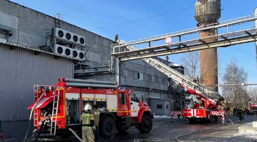 Пожарные ликвидировали возгорание на Барнаульском молочном комбинате