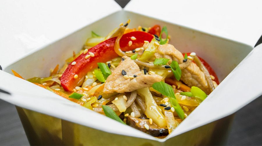 Обед в офисе: что заказать для перекуса на работе?