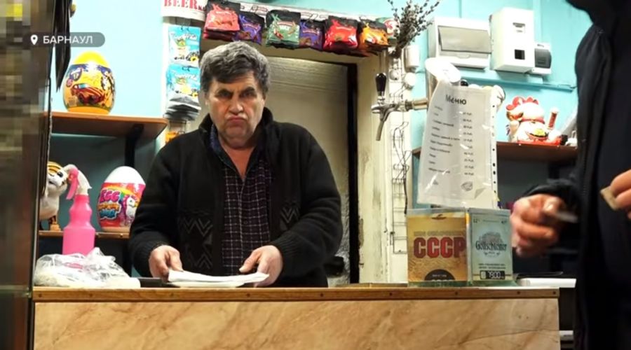 Неоднократно судимого барнаульского торговца снова застукали за продажей контрафакта