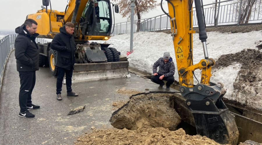 В Нагорном парке Барнаула пришлось устранять провал террасы