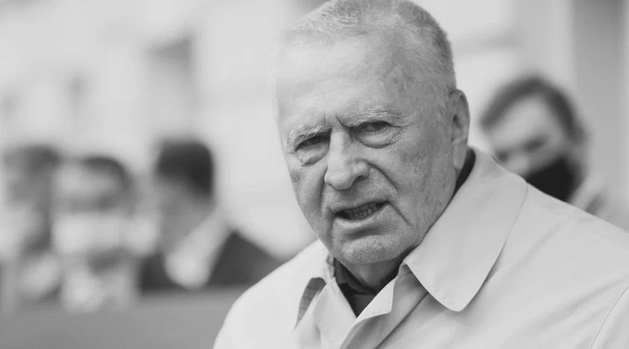 ЛДПР проведет в Барнауле поминки по скончавшемуся лидеру партии Владимиру Жириновскому