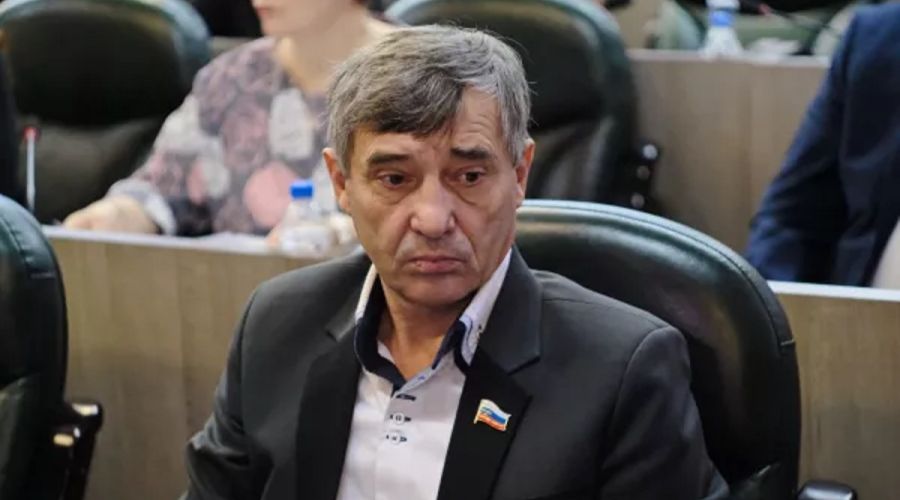 Успеть за мораторием: алтайский банк просит о банкротстве строительной фирмы бийского депутата