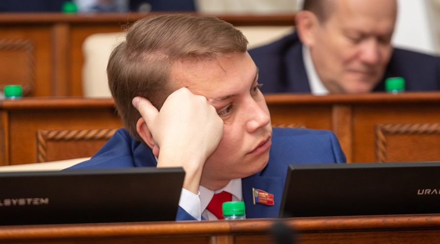 «Заменить на нормальных патриотов»: Алтайское Заксобрание дало муниципалитетам право возвращать прямые выборы глав