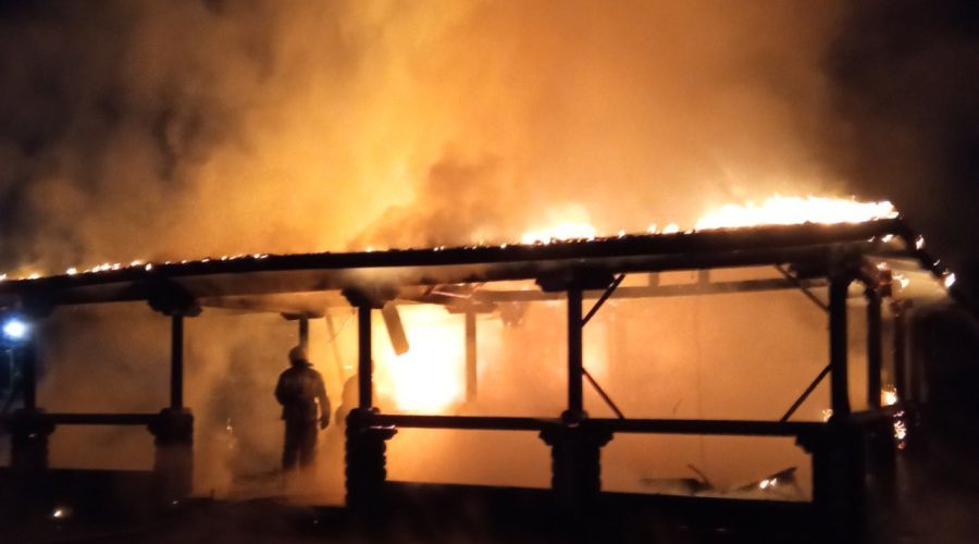 Кафе в барнаульском парке «Эдельвейс» мог поджечь мстительный экс-сотрудник