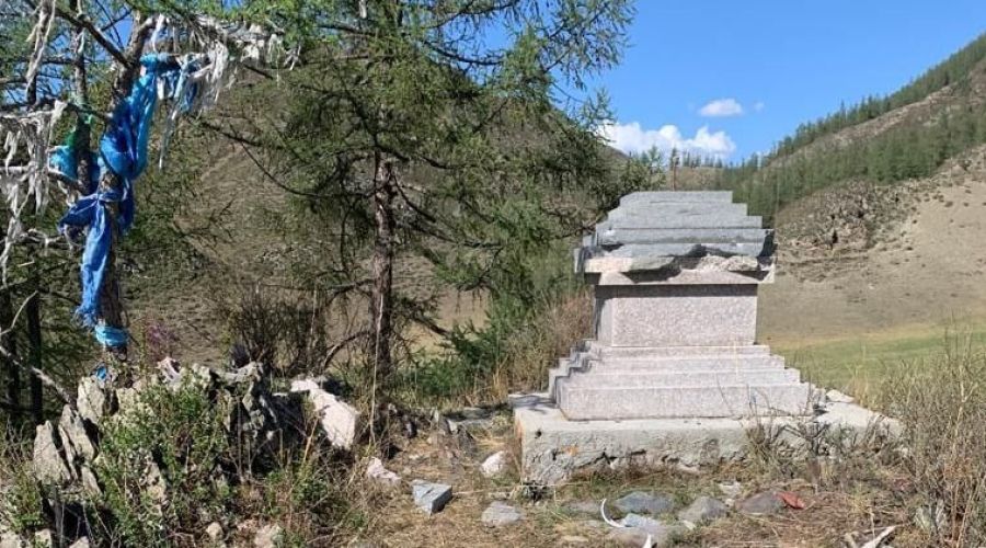 Глава российских буддистов предложил помощь в восстановлении разрушенного в горах Алтая субургана