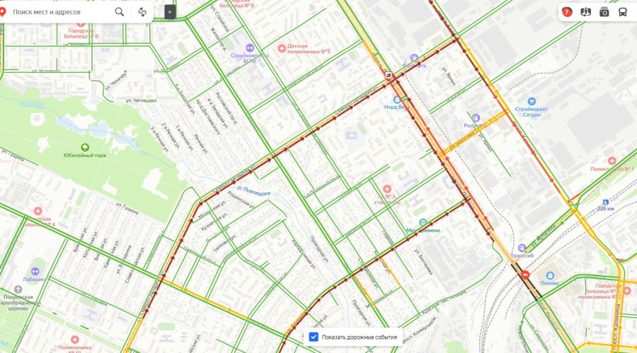 Первый рабочий день после полного перекрытия моста в Барнауле начался с восьмибалльных пробок