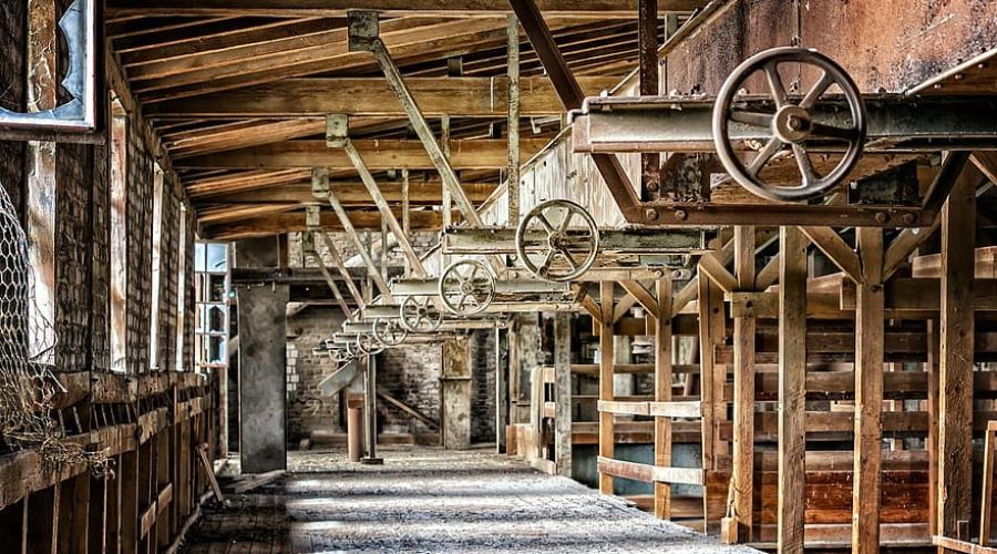 Более 100 предприятий Алтайского края анонсировали сокращения сотрудников