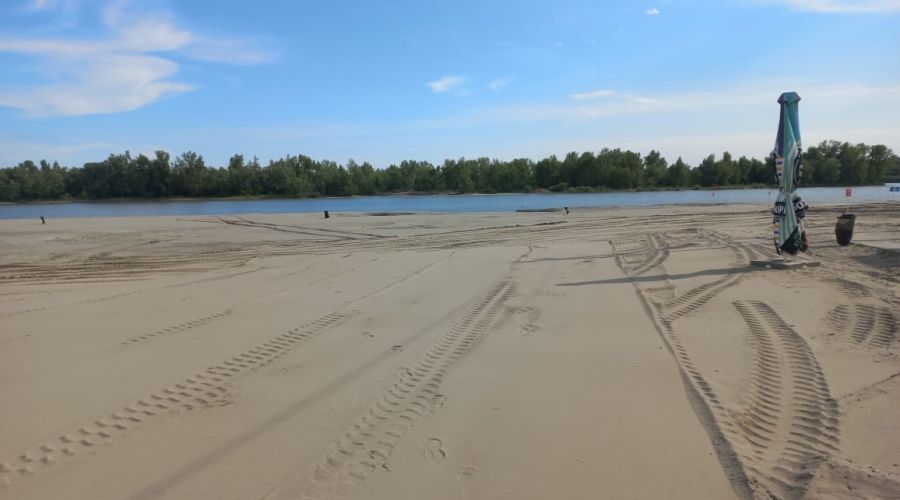 Работы на пляже 9 июня