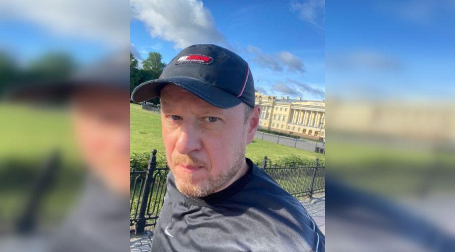 Алтайский губернатор завершил поездку на экономический форум пробежкой по Санкт-Петербургу