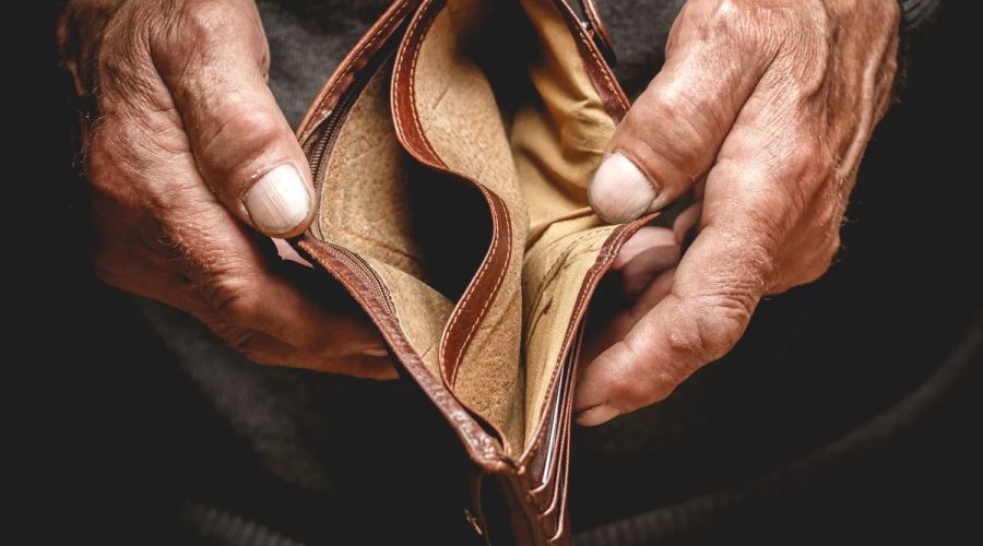 Почти 17% населения Алтайского края провело 2021 год за чертой бедности