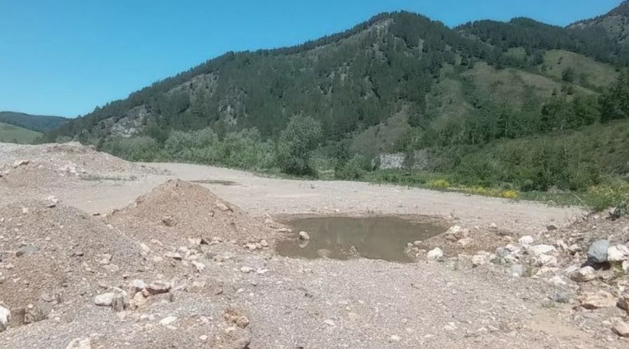 Последствия золотодобычи близ Топольного